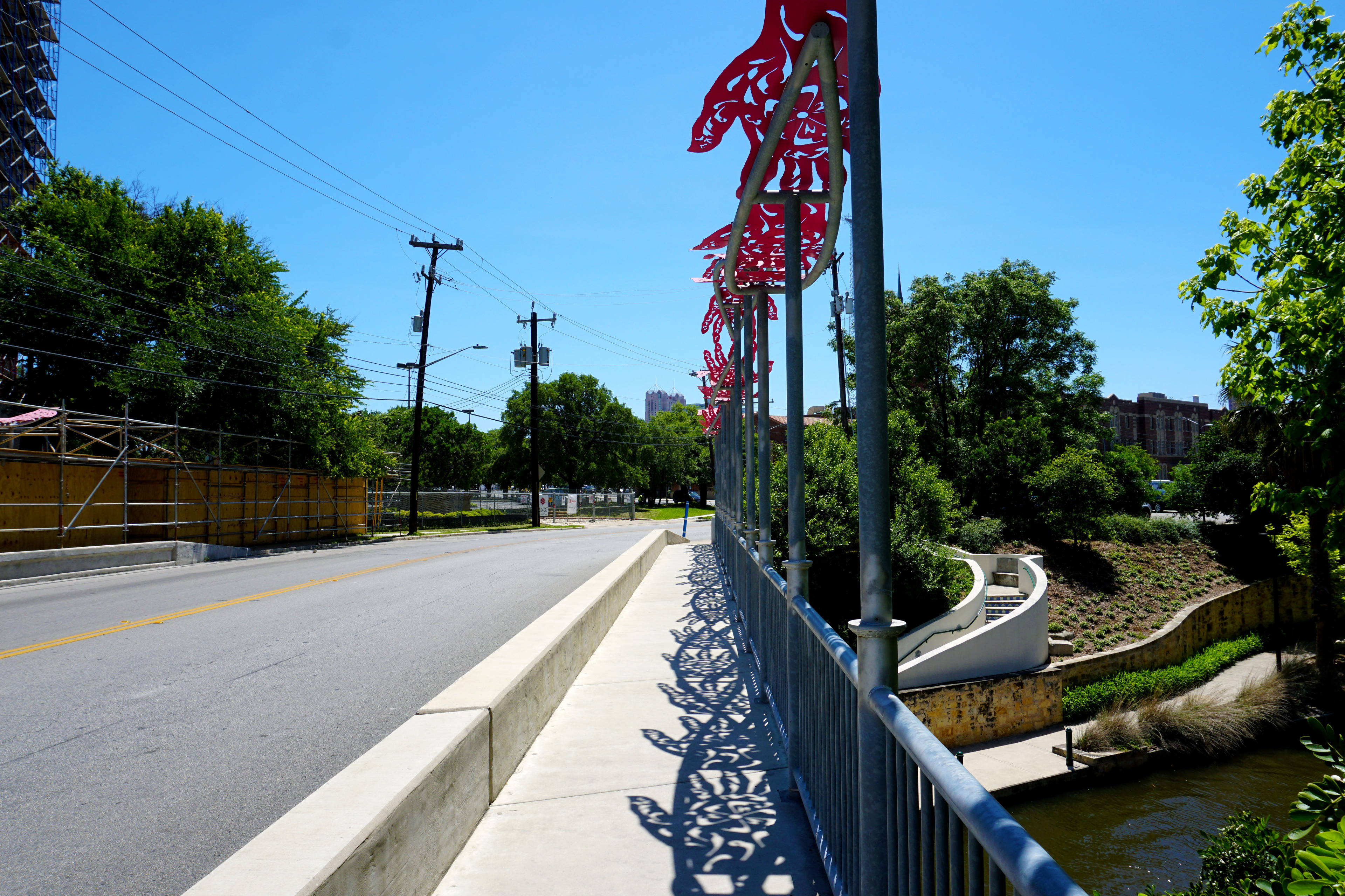 McCullough Ave